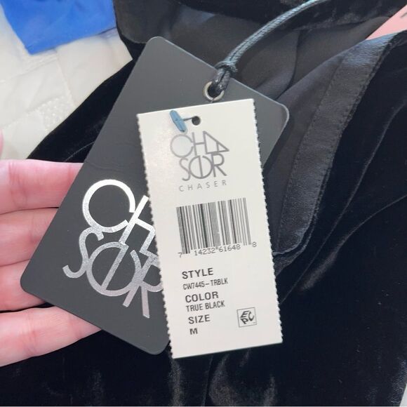 NWT Chaser Black Silk Mix Velour Scalloped Hem Tank Racerback Top Medium - Picture 3 of 4